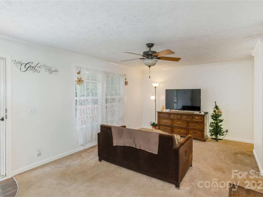 346 Adell Drive, Waynesville, NC 28786.  MLS# CAR4290890, YatesRealty ID 34350. 