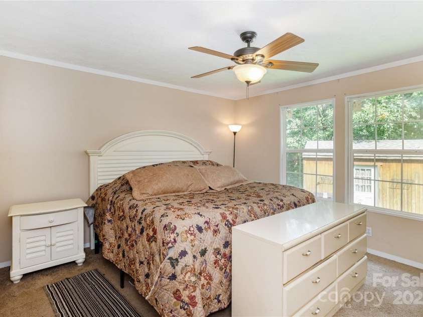 346 Adell Drive, Waynesville, NC 28786.  MLS# CAR4290890, YatesRealty ID 34350. 