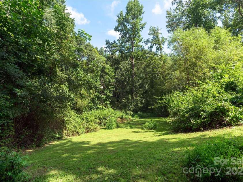 346 Adell Drive, Waynesville, NC 28786.  MLS# CAR4290890, YatesRealty ID 34350. 