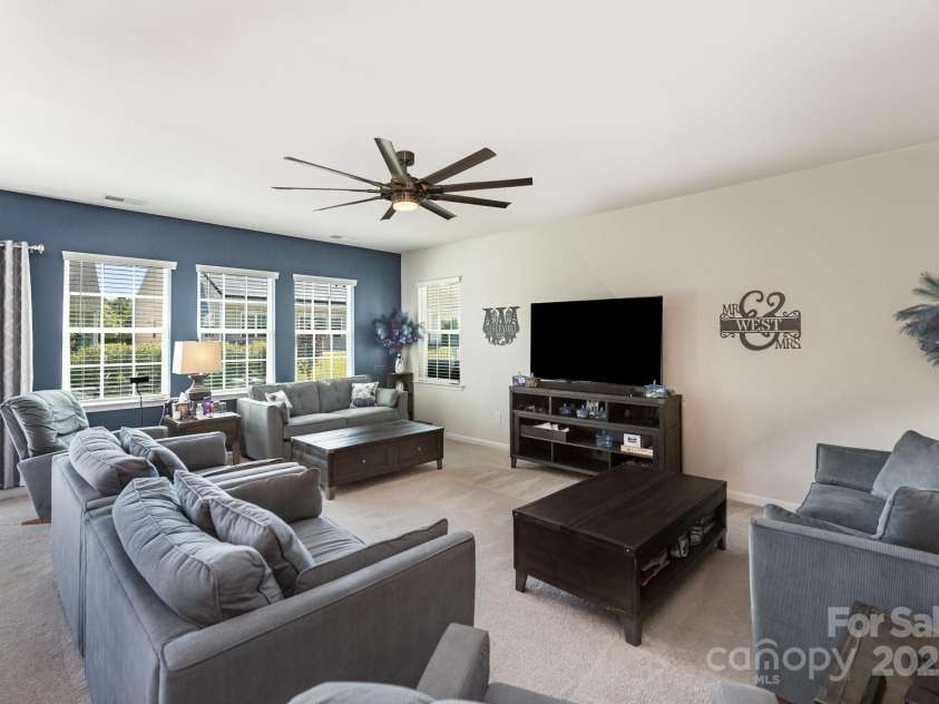 14124 Southbridge Forest Drive, Charlotte, NC 28273.  MLS# CAR4283186, YatesRealty ID 34351. 