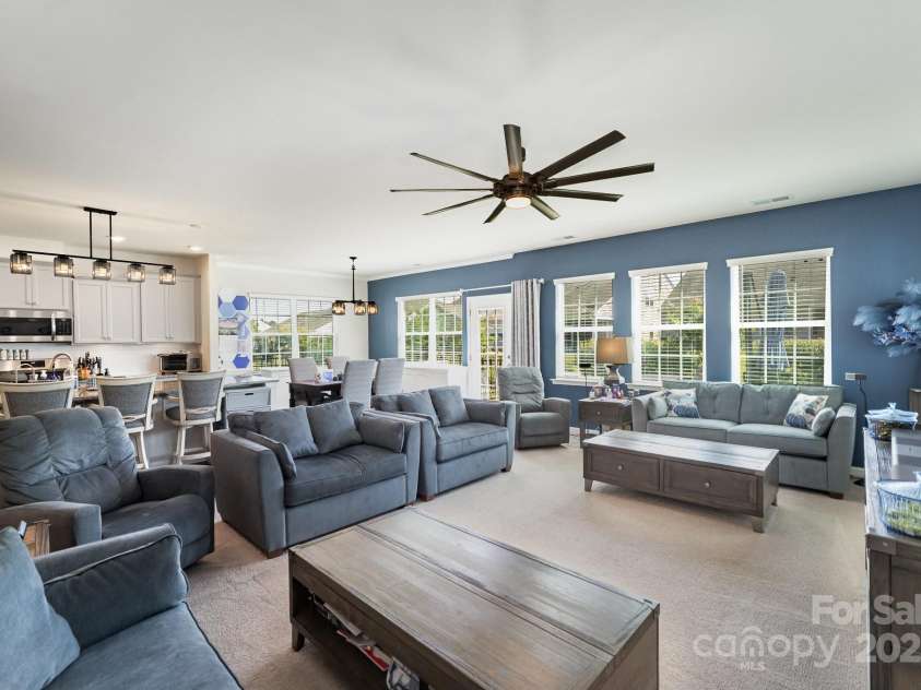 14124 Southbridge Forest Drive, Charlotte, NC 28273.  MLS# CAR4283186, YatesRealty ID 34351. 