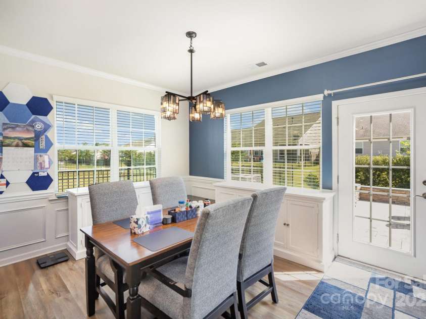 14124 Southbridge Forest Drive, Charlotte, NC 28273.  MLS# CAR4283186, YatesRealty ID 34351. 