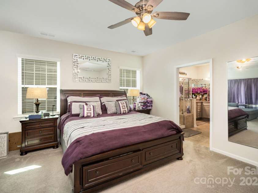 14124 Southbridge Forest Drive, Charlotte, NC 28273.  MLS# CAR4283186, YatesRealty ID 34351. 
