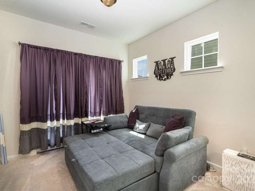 14124 Southbridge Forest Drive, Charlotte, NC 28273.  MLS# CAR4283186, YatesRealty ID 34351. 