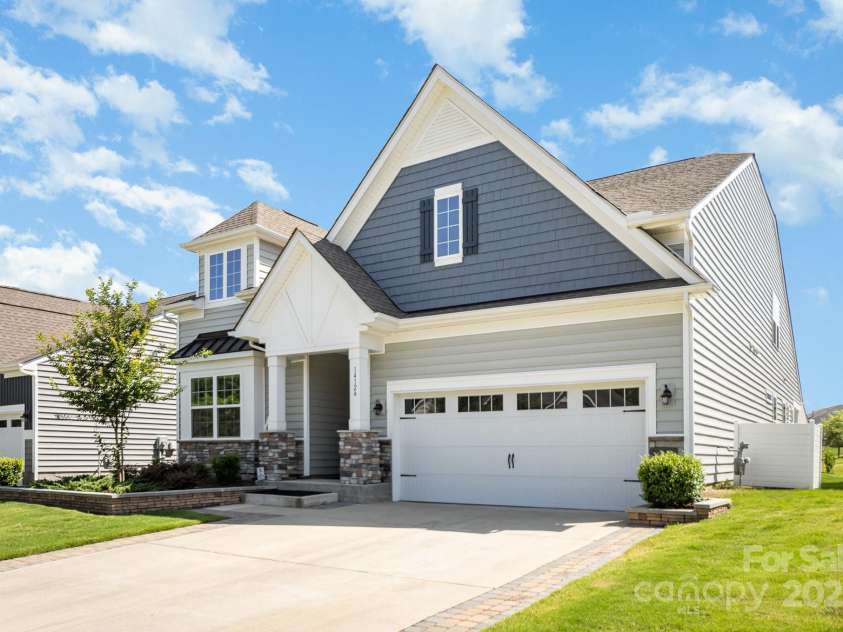 14124 Southbridge Forest Drive, Charlotte, NC 28273.  MLS# CAR4283186, YatesRealty ID 34351. 