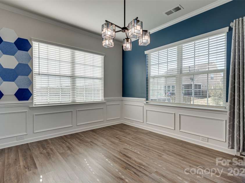 14124 Southbridge Forest Drive, Charlotte, NC 28273.  MLS# CAR4318269, YatesRealty ID 34351. 