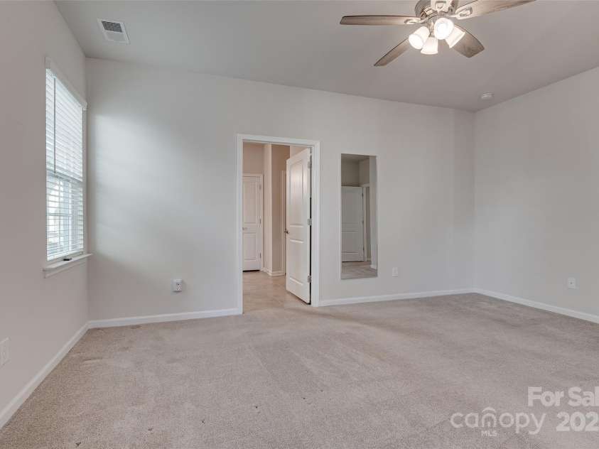 14124 Southbridge Forest Drive, Charlotte, NC 28273.  MLS# CAR4318269, YatesRealty ID 34351. 