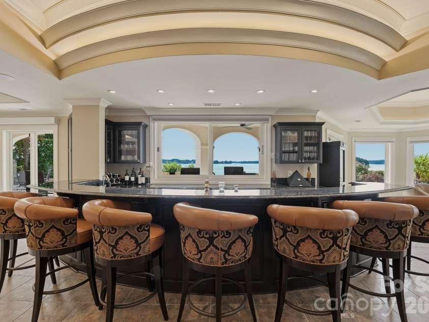 16920 Harbor Master Cove, Cornelius, NC 28031.  MLS# CAR4394741, YatesRealty ID 34351. Lake-Level Bar w/ Passthrough Window
