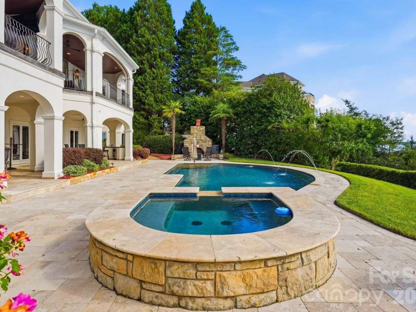 16920 Harbor Master Cove, Cornelius, NC 28031.  MLS# CAR4394741, YatesRealty ID 34351. Saltwater Pool & Spa