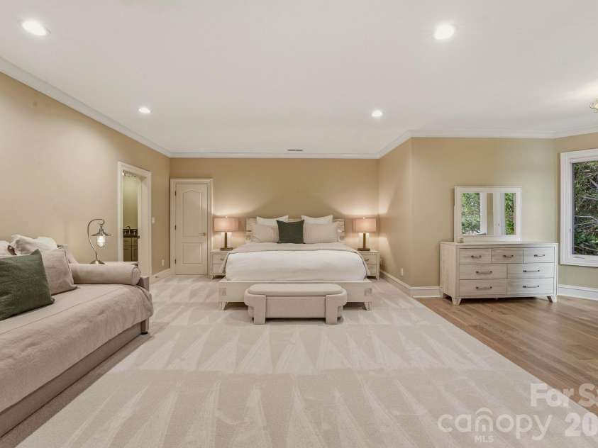 16920 Harbor Master Cove, Cornelius, NC 28031.  MLS# CAR4394741, YatesRealty ID 34351. Upper-level suite 4 of 4.