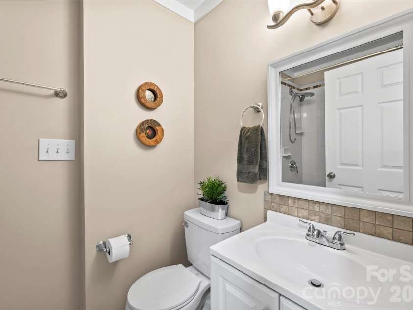 2323 Greater Druid Hills Boulevard, Hendersonville, NC 28791.  MLS# CAR4388400, YatesRealty ID 34352. Full Bath 1