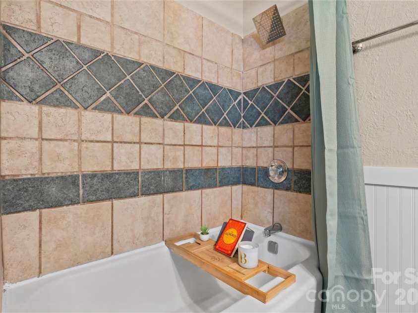 2323 Greater Druid Hills Boulevard, Hendersonville, NC 28791.  MLS# CAR4388400, YatesRealty ID 34352. Full Bath 2