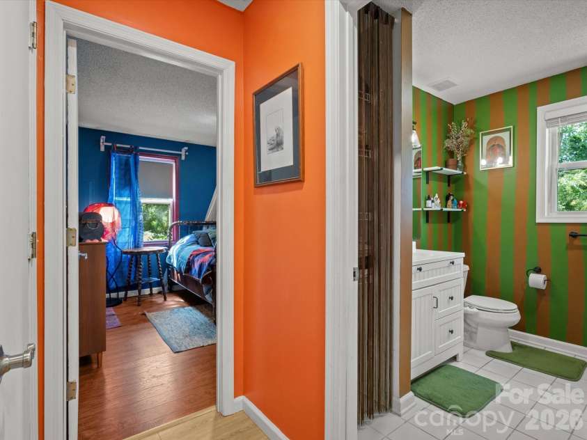 22 Wilson Creek Drive, Asheville, NC 28803.  MLS# CAR4397279, YatesRealty ID 34353. Split bedroom floor plan with a spacious bathroom inbetween