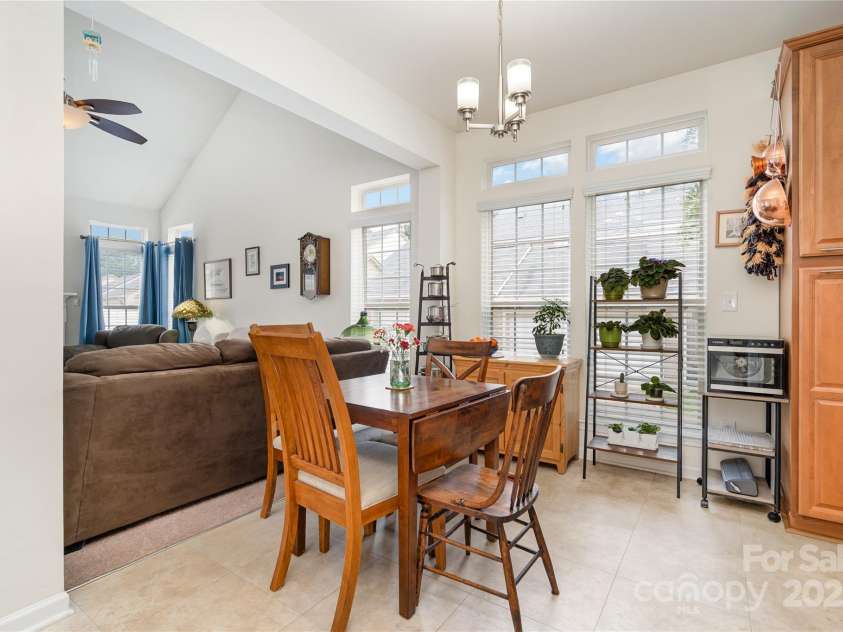 8122 Bridgegate Drive, Huntersville, NC 28078.  MLS# CAR4283553, YatesRealty ID 34354. 