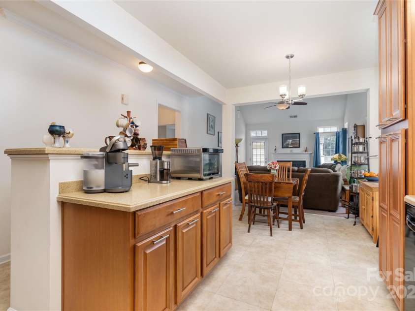 8122 Bridgegate Drive, Huntersville, NC 28078.  MLS# CAR4283553, YatesRealty ID 34354. 