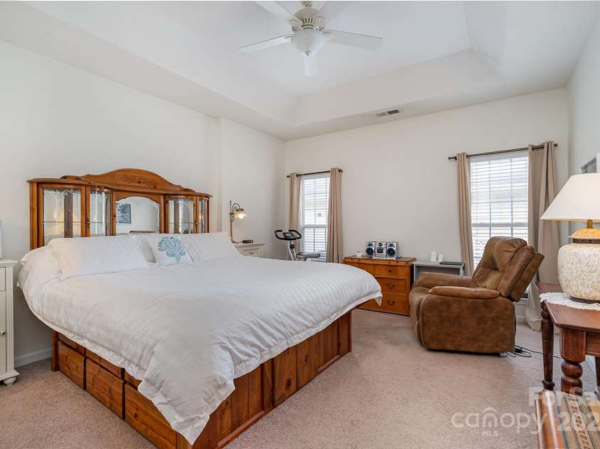 8122 Bridgegate Drive, Huntersville, NC 28078.  MLS# CAR4283553, YatesRealty ID 34354. 