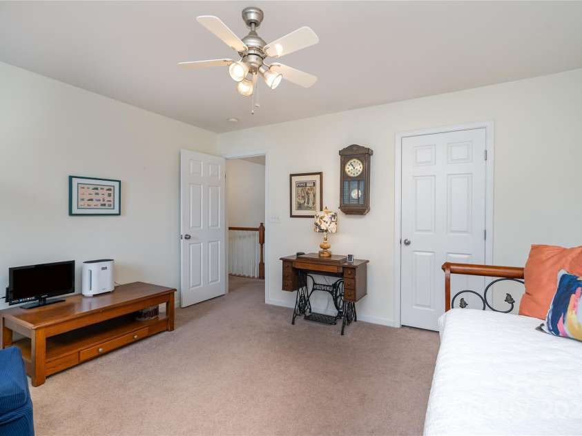 8122 Bridgegate Drive, Huntersville, NC 28078.  MLS# CAR4283553, YatesRealty ID 34354. 