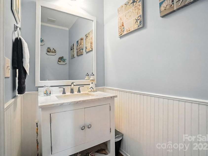 10914 Stone Bunker Drive, Mint Hill, NC 28227.  MLS# CAR4293539, YatesRealty ID 34355. 