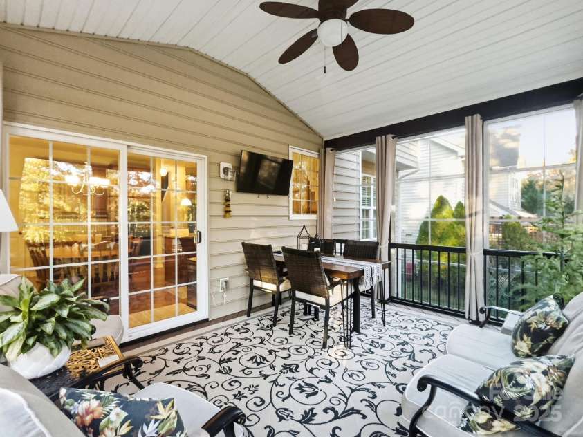 10914 Stone Bunker Drive, Mint Hill, NC 28227.  MLS# CAR4293539, YatesRealty ID 34355. 