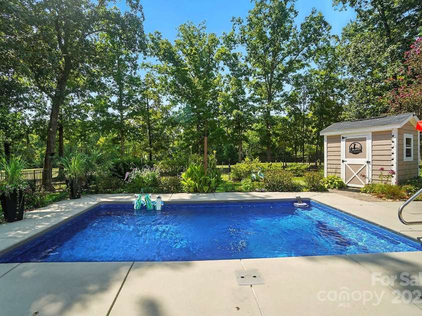 10914 Stone Bunker Drive, Mint Hill, NC 28227.  MLS# CAR4293539, YatesRealty ID 34355. 