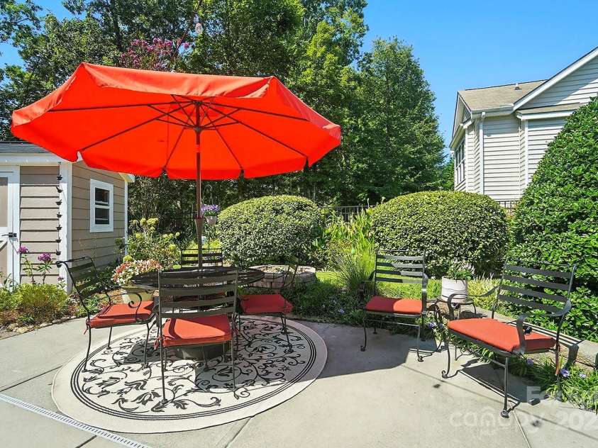 10914 Stone Bunker Drive, Mint Hill, NC 28227.  MLS# CAR4293539, YatesRealty ID 34355. 