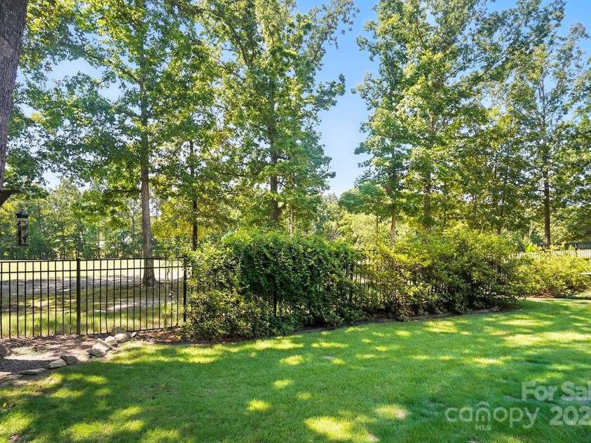 10914 Stone Bunker Drive, Mint Hill, NC 28227.  MLS# CAR4293539, YatesRealty ID 34355. 