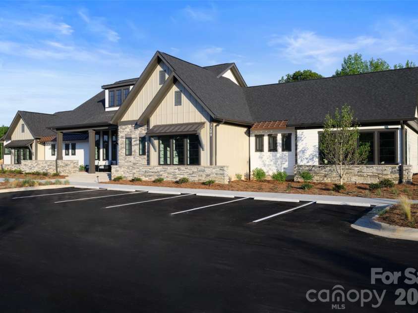 1015 Fen Lane, Waxhaw, NC 28173.  MLS# CAR4373698, YatesRealty ID 34356. 