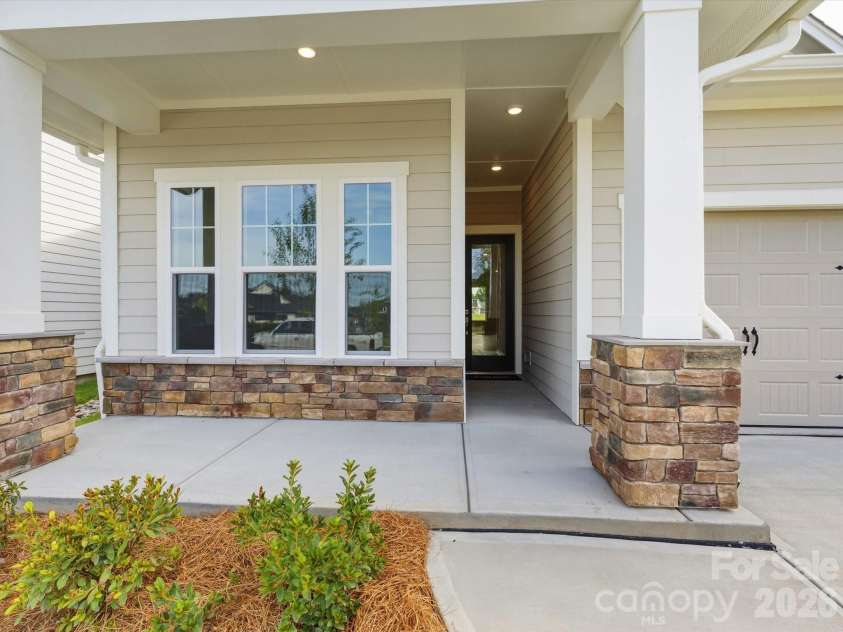 1015 Fen Lane, Waxhaw, NC 28173.  MLS# CAR4373698, YatesRealty ID 34356. 