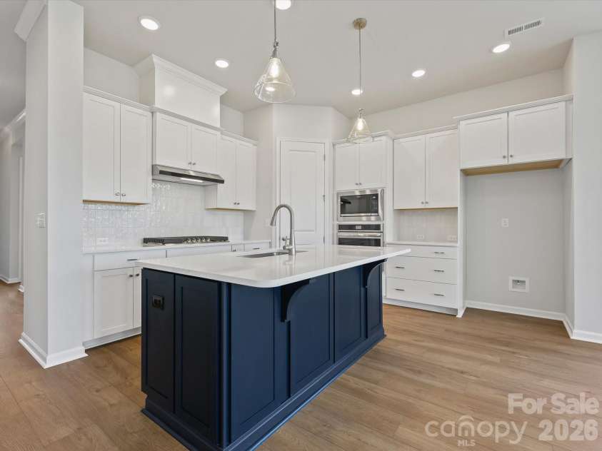1015 Fen Lane, Waxhaw, NC 28173.  MLS# CAR4373698, YatesRealty ID 34356. 