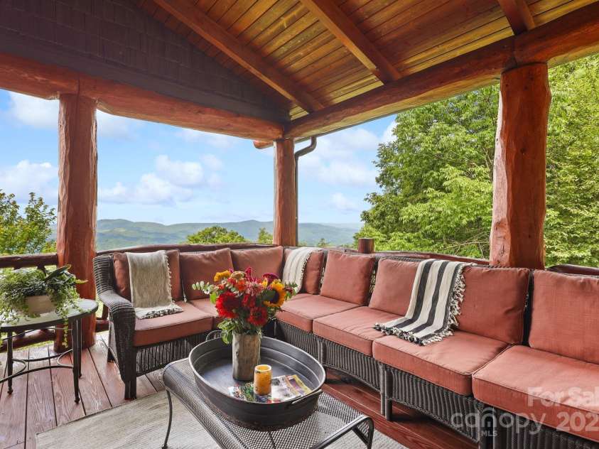 635 Acorn Nvno, Zionville, NC 28698.  MLS# CAR4294026, YatesRealty ID 34356. 