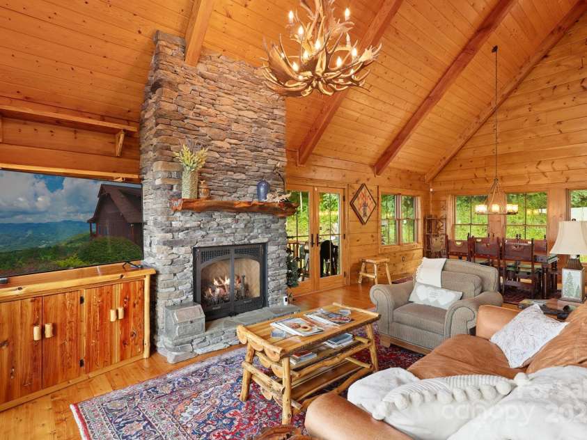 635 Acorn Nvno, Zionville, NC 28698.  MLS# CAR4294026, YatesRealty ID 34356. 