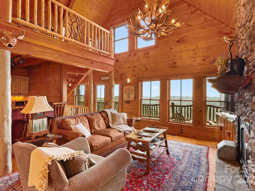 635 Acorn Nvno, Zionville, NC 28698.  MLS# CAR4294026, YatesRealty ID 34356. 