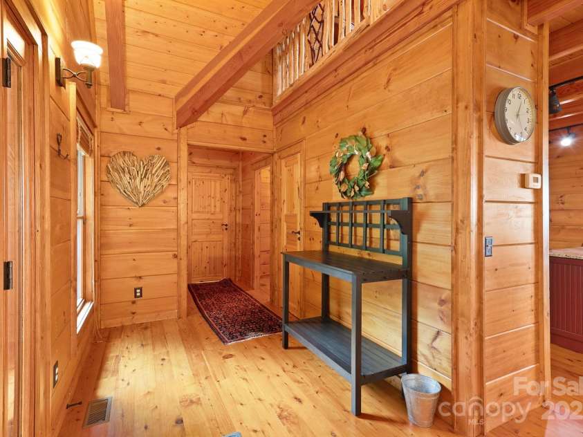 635 Acorn Nvno, Zionville, NC 28698.  MLS# CAR4294026, YatesRealty ID 34356. 