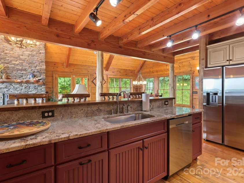 635 Acorn Nvno, Zionville, NC 28698.  MLS# CAR4294026, YatesRealty ID 34356. 