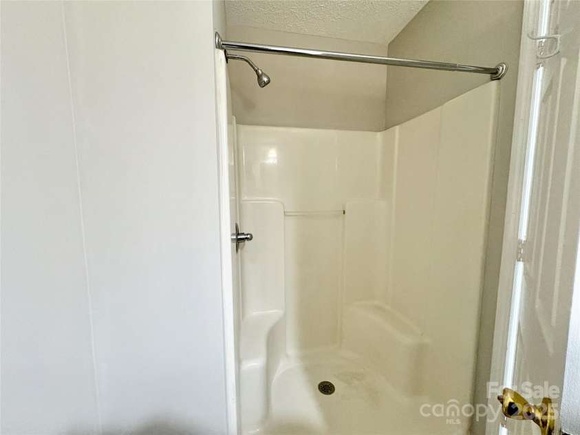 19 Broadview Drive, Asheville, NC 28803.  MLS# CAR4294107, YatesRealty ID 34357. 