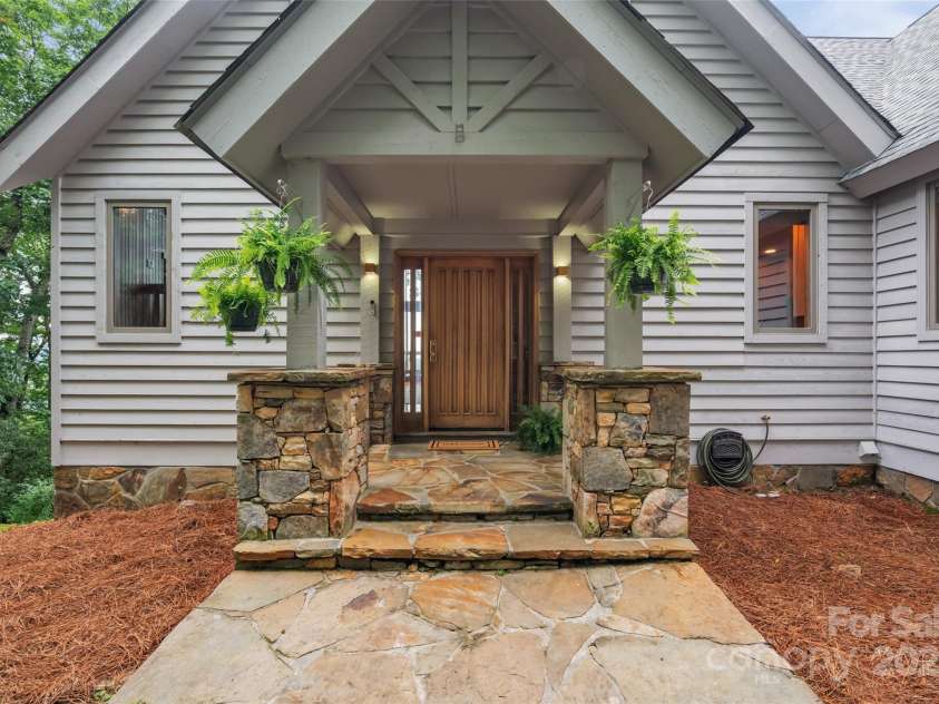 363 Lakeside Drive, Lake Toxaway, NC 28747.  MLS# CAR4292678, YatesRealty ID 34358. 