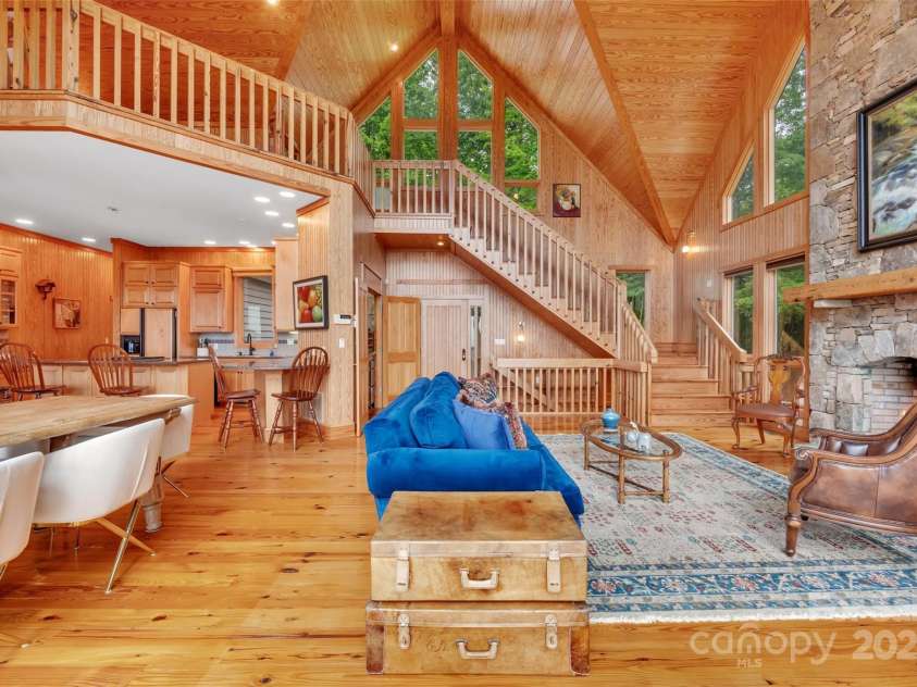363 Lakeside Drive, Lake Toxaway, NC 28747.  MLS# CAR4292678, YatesRealty ID 34358. 