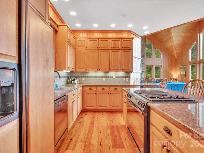 363 Lakeside Drive, Lake Toxaway, NC 28747.  MLS# CAR4292678, YatesRealty ID 34358. 