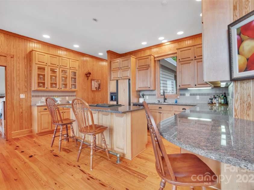 363 Lakeside Drive, Lake Toxaway, NC 28747.  MLS# CAR4292678, YatesRealty ID 34358. 