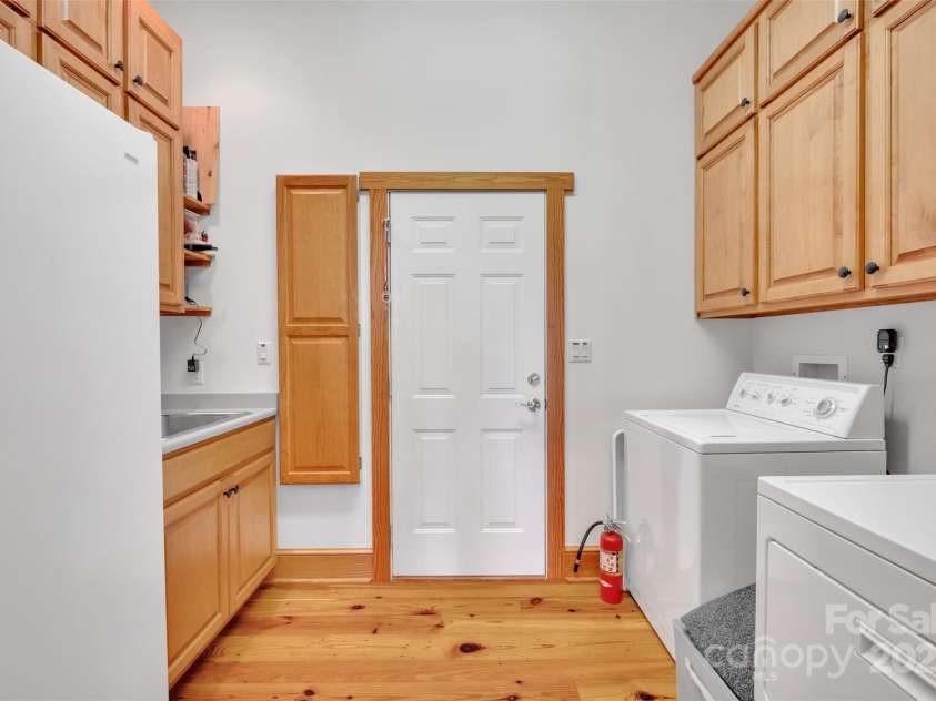 363 Lakeside Drive, Lake Toxaway, NC 28747.  MLS# CAR4292678, YatesRealty ID 34358. 