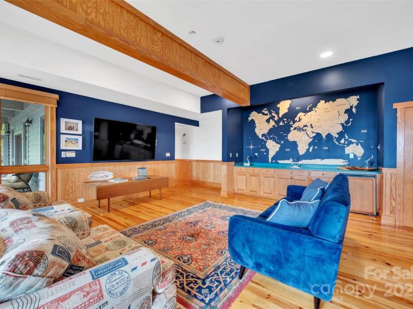 363 Lakeside Drive, Lake Toxaway, NC 28747.  MLS# CAR4292678, YatesRealty ID 34358. 