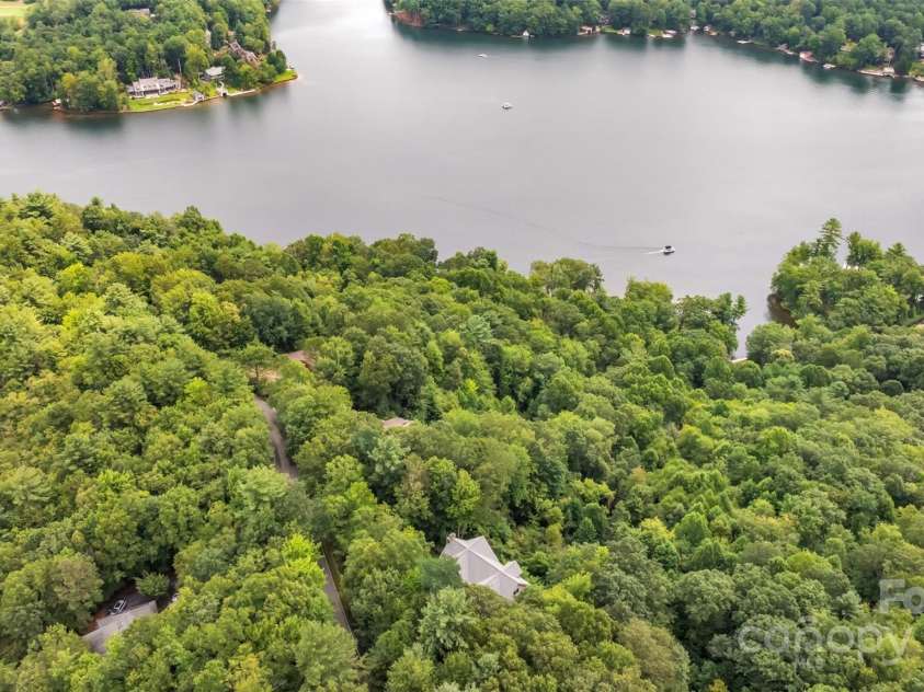 363 Lakeside Drive, Lake Toxaway, NC 28747.  MLS# CAR4292678, YatesRealty ID 34358. 