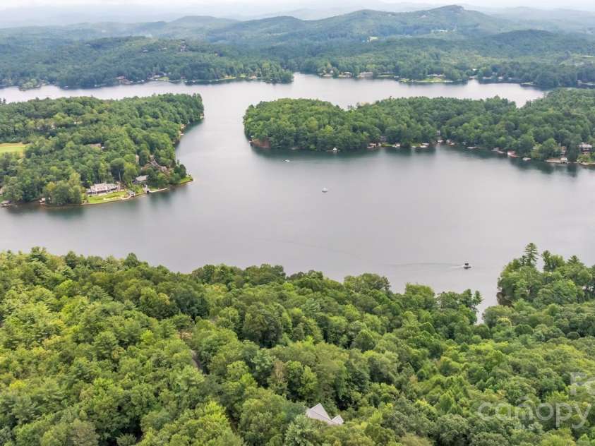 363 Lakeside Drive, Lake Toxaway, NC 28747.  MLS# CAR4292678, YatesRealty ID 34358. 