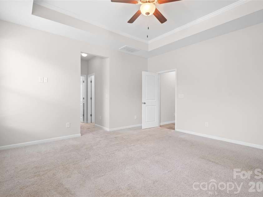 7271 Adirondack Drive, Denver, NC 28037.  MLS# CAR4392765, YatesRealty ID 34358. Primary Bedroom
