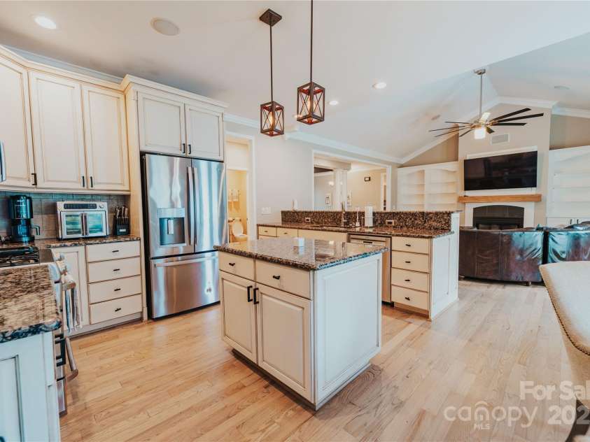 3331 Cayton Drive, Maiden, NC 28650.  MLS# CAR4293392, YatesRealty ID 34359. 