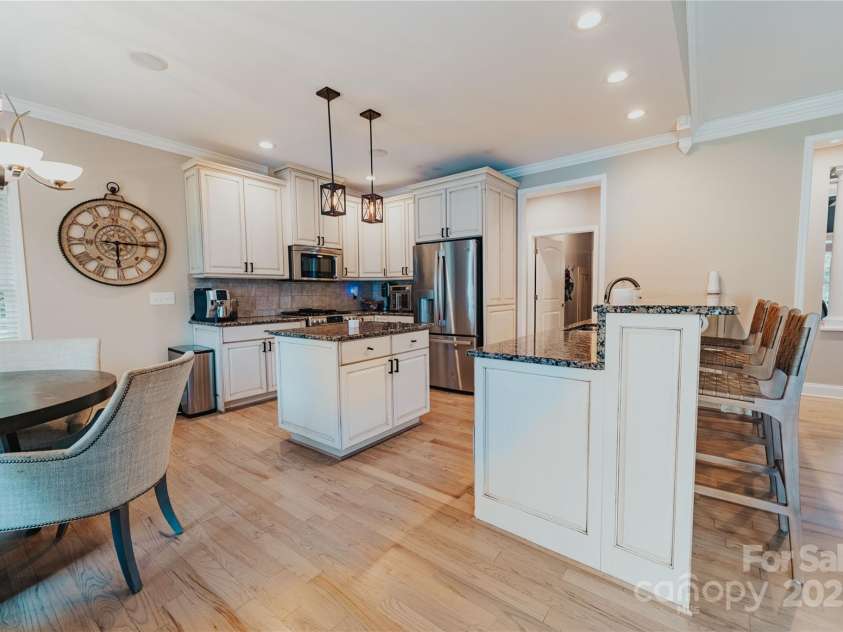 3331 Cayton Drive, Maiden, NC 28650.  MLS# CAR4293392, YatesRealty ID 34359. 