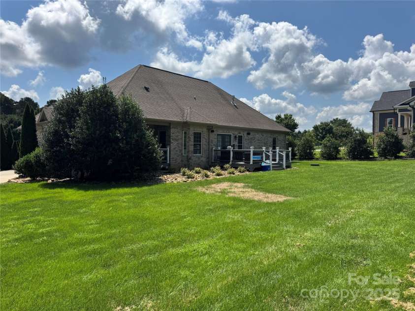 3331 Cayton Drive, Maiden, NC 28650.  MLS# CAR4293392, YatesRealty ID 34359. 