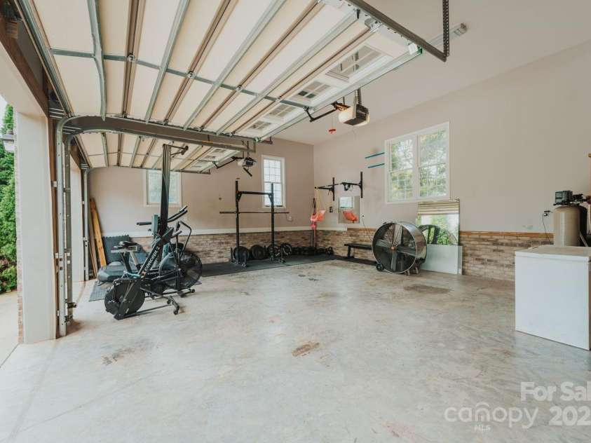 3331 Cayton Drive, Maiden, NC 28650.  MLS# CAR4293392, YatesRealty ID 34359. Oversized Garage