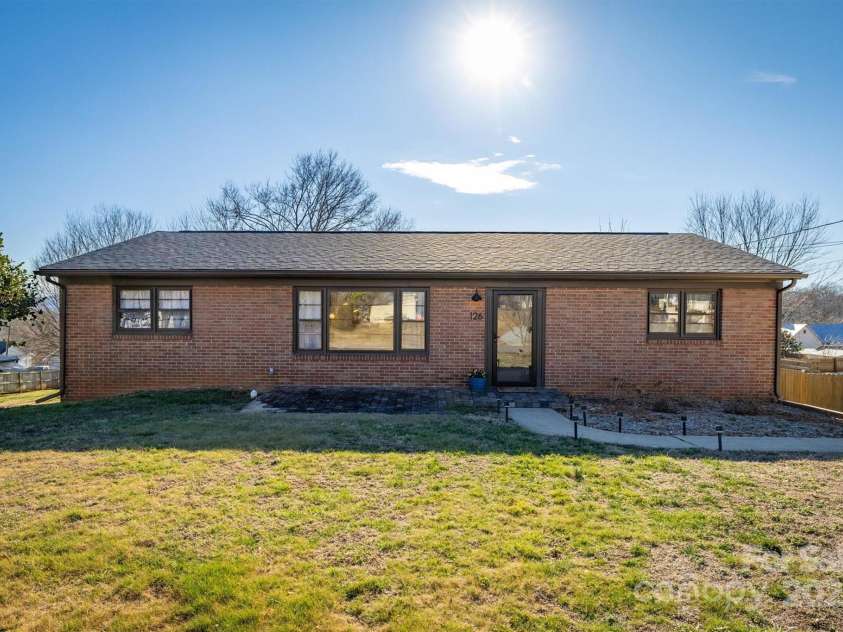 126 Stephens Drive, Morganton, NC 28655.  MLS# CAR4227844, YatesRealty ID 3436. 