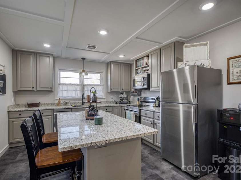 126 Stephens Drive, Morganton, NC 28655.  MLS# CAR4227844, YatesRealty ID 3436. 